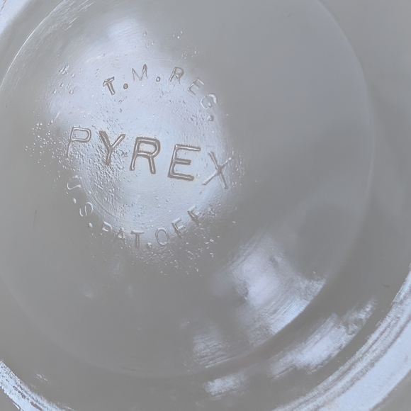 Vtg 10" Pyrex Mixing Bowl *Read* - Picture 10 of 11